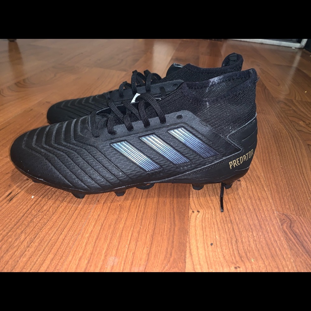 Soccer cleats. Predator. Men